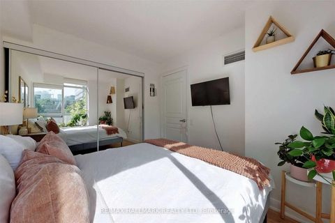 Photo 6 at 408 - 140 Bathurst Street, Waterfront Communities C1, Toronto