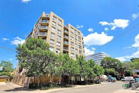 Photo 14 at 408 - 140 Bathurst Street, Waterfront Communities C1, Toronto