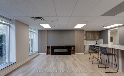 Photo 18 at 408 - 140 Bathurst Street, Waterfront Communities C1, Toronto