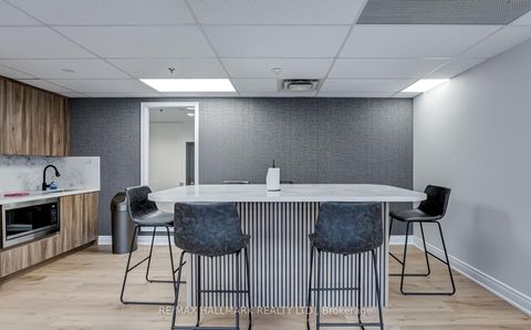 Photo 19 at 408 - 140 Bathurst Street, Waterfront Communities C1, Toronto