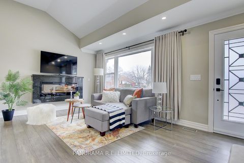 Photo 2 at 50 Maydolph Road, City Centre West, Toronto