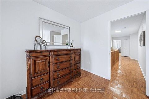 Photo 24 at 63 Carousel Crescent, Oak Ridges Lake Wilcox, Richmond Hill