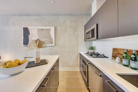 Photo 3 at 616 - 608 Richmond Street W, Waterfront Communities C1, Toronto