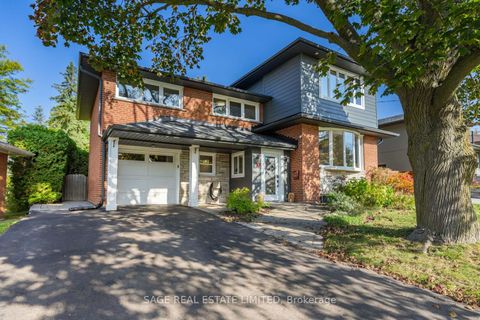 Photo 0 at 10 Lionel Heights Crescent, Donalda, Toronto
