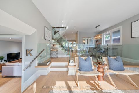 Photo 5 at 10 Lionel Heights Crescent, Donalda, Toronto