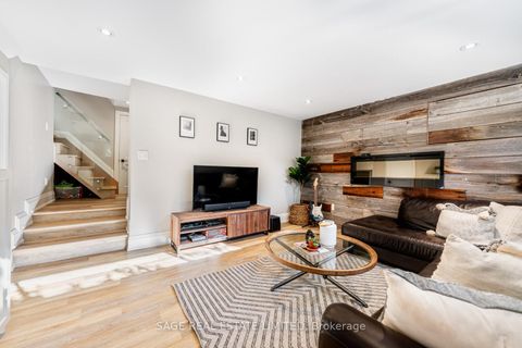 Photo 25 at 10 Lionel Heights Crescent, Donalda, Toronto