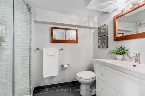 Photo 29 at 10 Lionel Heights Crescent, Donalda, Toronto