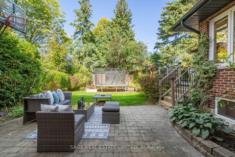 Photo 32 at 10 Lionel Heights Crescent, Donalda, Toronto