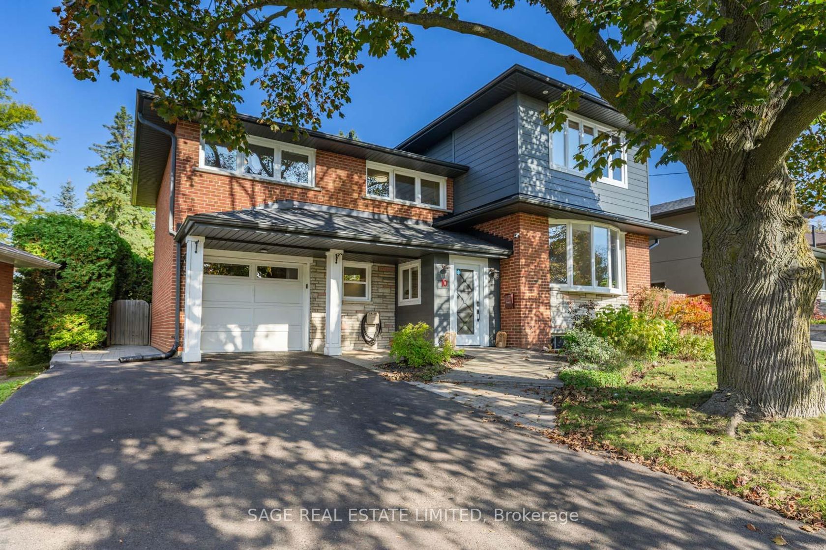 10 Lionel Heights Crescent, Donalda, Toronto 