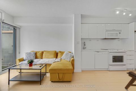 Photo 10 at 925 - 10 Capreol Court, Waterfront Communities C1, Toronto