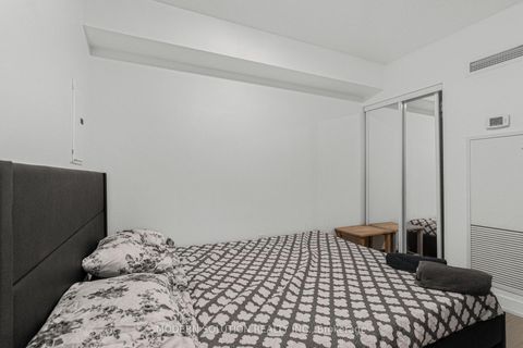 Photo 16 at 925 - 10 Capreol Court, Waterfront Communities C1, Toronto