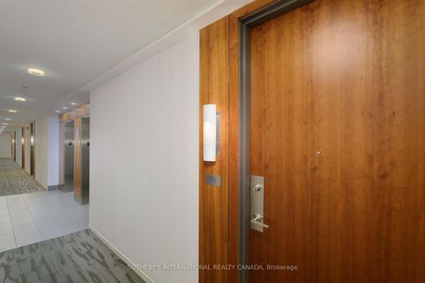 Photo 8 at 501 - 4700 Highway 7 Road, East Woodbridge, Vaughan