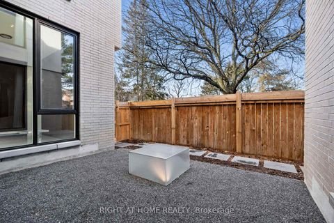 Photo 35 at 15 Fairmeadow Avenue, Windfields, Toronto