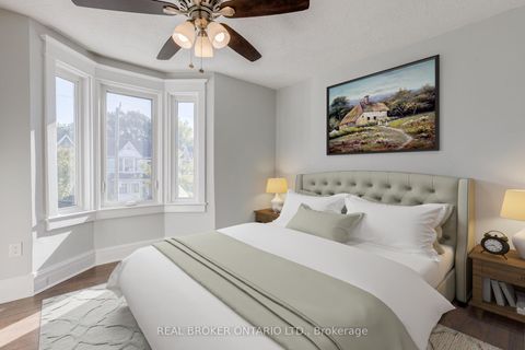 Photo 10 at 878 Runnymede Road, Smythe, Toronto