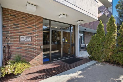 Photo 1 at 5-209 - 50 Old Kingston Road, West Hill, Toronto