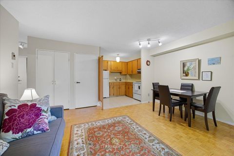 Photo 9 at 5-209 - 50 Old Kingston Road, West Hill, Toronto