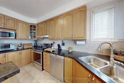 Photo 13 at 32 Shadow Falls Drive, Jefferson, Richmond Hill