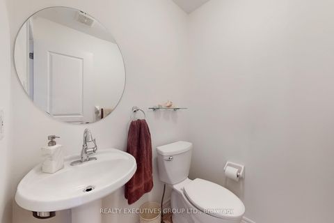 Photo 17 at 32 Shadow Falls Drive, Jefferson, Richmond Hill