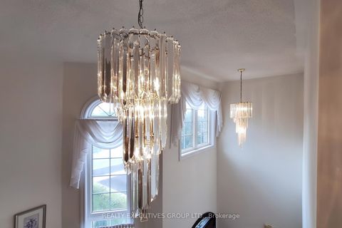 Photo 20 at 32 Shadow Falls Drive, Jefferson, Richmond Hill