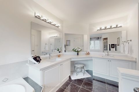 Photo 25 at 32 Shadow Falls Drive, Jefferson, Richmond Hill