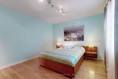 Photo 29 at 32 Shadow Falls Drive, Jefferson, Richmond Hill