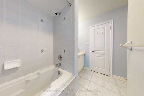 Photo 34 at 32 Shadow Falls Drive, Jefferson, Richmond Hill