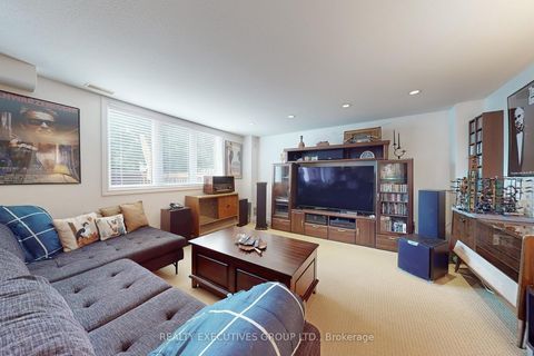 Photo 36 at 32 Shadow Falls Drive, Jefferson, Richmond Hill