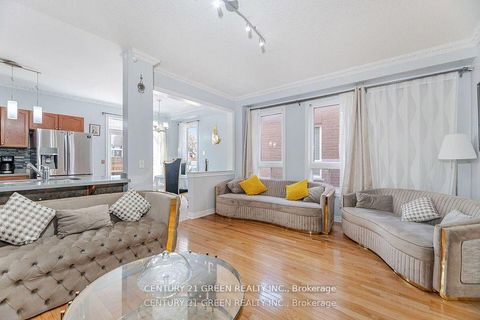 Photo 10 at 18 Fiddlehead Terrace, Malvern, Toronto