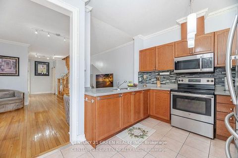 Photo 11 at 18 Fiddlehead Terrace, Malvern, Toronto
