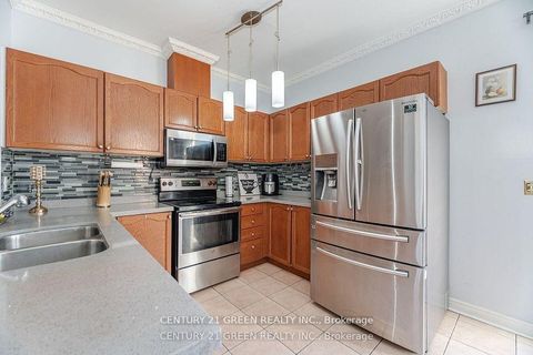 Photo 13 at 18 Fiddlehead Terrace, Malvern, Toronto