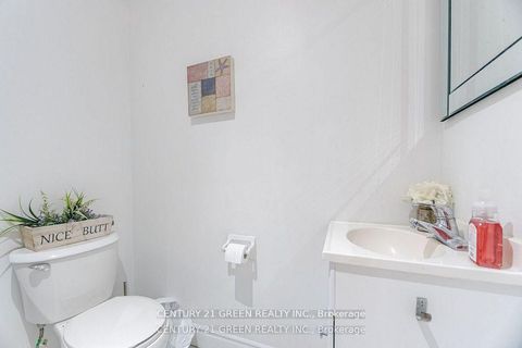 Photo 17 at 18 Fiddlehead Terrace, Malvern, Toronto