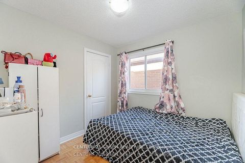 Photo 30 at 18 Fiddlehead Terrace, Malvern, Toronto