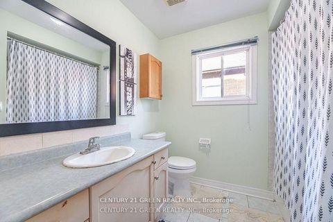 Photo 34 at 18 Fiddlehead Terrace, Malvern, Toronto