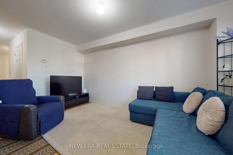 Photo 6 at 33 Sergio Marchi Street, CFB, Toronto