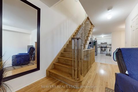 Photo 7 at 33 Sergio Marchi Street, CFB, Toronto