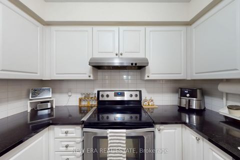 Photo 12 at 33 Sergio Marchi Street, CFB, Toronto
