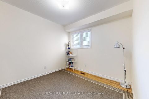 Photo 17 at 33 Sergio Marchi Street, CFB, Toronto
