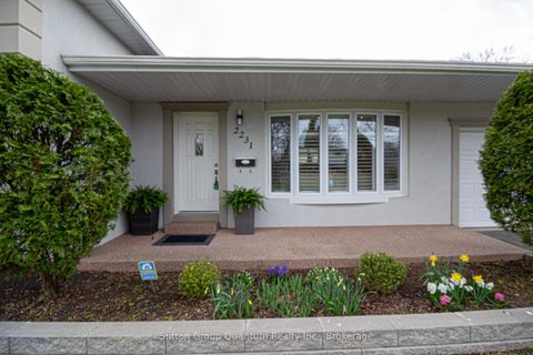 Photo 1 at 2231 Urwin Crescent, WO West, Oakville