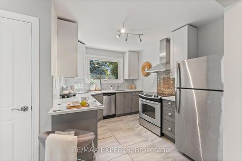 Photo 11 at 7 Mcmanus Road, The Westway, Toronto