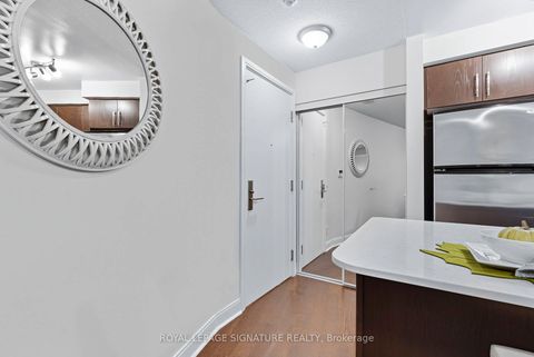 Photo 7 at 801 - 1 Scott Street, Waterfront Communities C8, Toronto