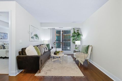 Photo 10 at 801 - 1 Scott Street, Waterfront Communities C8, Toronto
