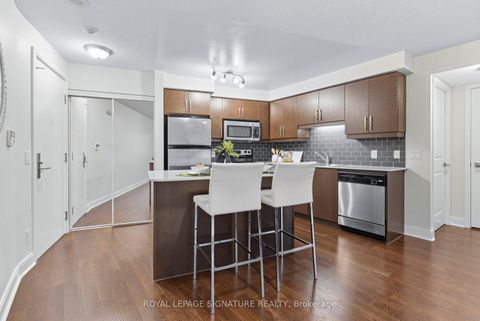 Photo 15 at 801 - 1 Scott Street, Waterfront Communities C8, Toronto