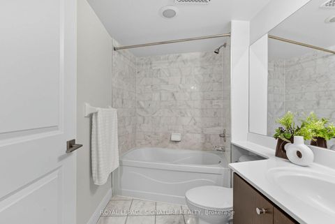 Photo 30 at 801 - 1 Scott Street, Waterfront Communities C8, Toronto