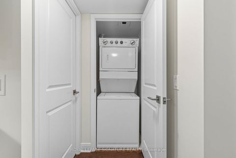 Photo 33 at 801 - 1 Scott Street, Waterfront Communities C8, Toronto