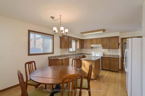 Photo 9 at 42 Kaiser Drive, West Woodbridge, Vaughan