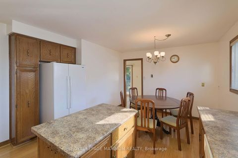 Photo 10 at 42 Kaiser Drive, West Woodbridge, Vaughan