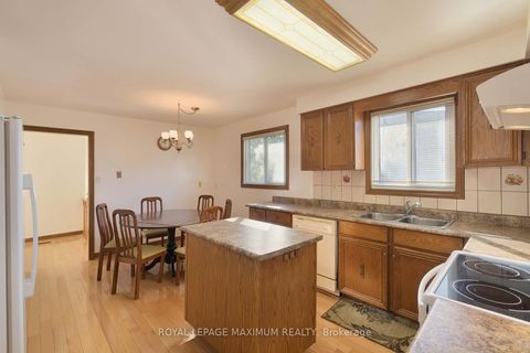 Photo 12 at 42 Kaiser Drive, West Woodbridge, Vaughan