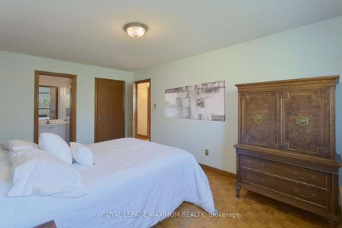 Photo 14 at 42 Kaiser Drive, West Woodbridge, Vaughan