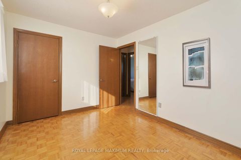 Photo 18 at 42 Kaiser Drive, West Woodbridge, Vaughan