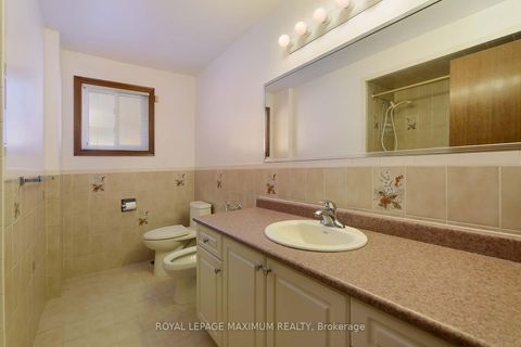 Photo 19 at 42 Kaiser Drive, West Woodbridge, Vaughan